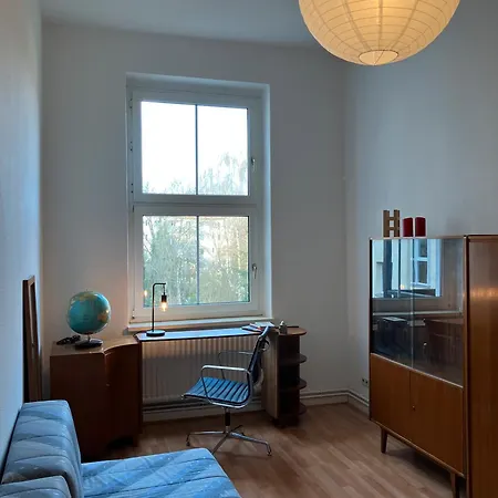 Appartement Mid Century Style Messezimmer