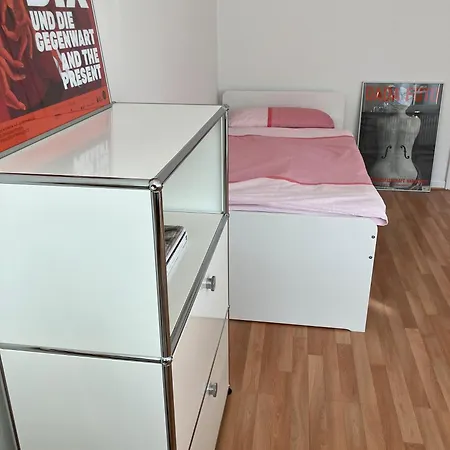 Mid Century Style Messezimmer *