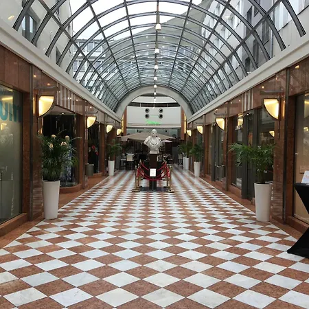 شقة Mid Century Style Messezimmer